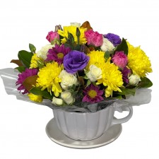 floral teacup vogue in a vase tammy teacup
